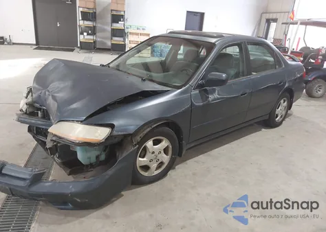 1999 Honda Accord Ex z USA, uszkodzony, nr VIN 1HGCG5653XA151140